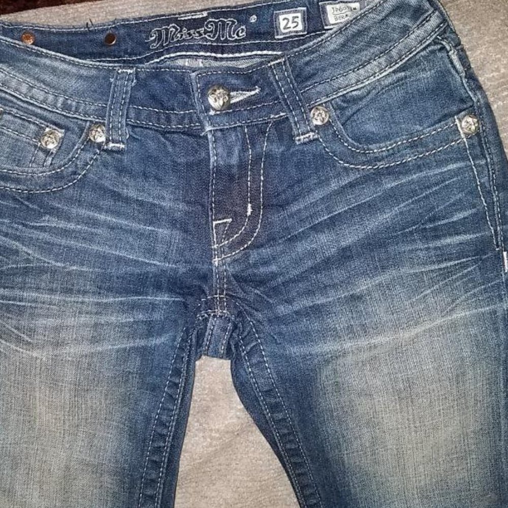 Miss Me Jean shorts very good condition.